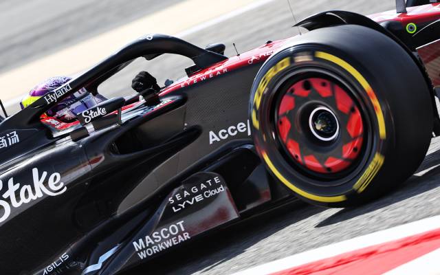 F1-Alfa-Romeo_Image_16-10_1440x900_Row-10.jpg